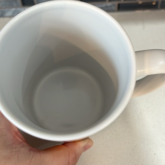 Brand New 15pz Holiday Ariel Coffee Mug - Picture 2 of 4